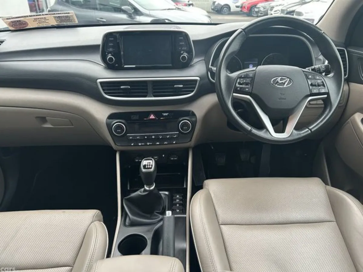 Hyundai Tucson MPV, Diesel, 2019, Red