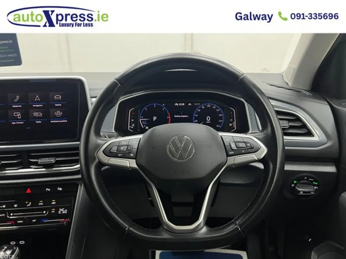 Volkswagen T-Roc SUV, Diesel, 2023, Green