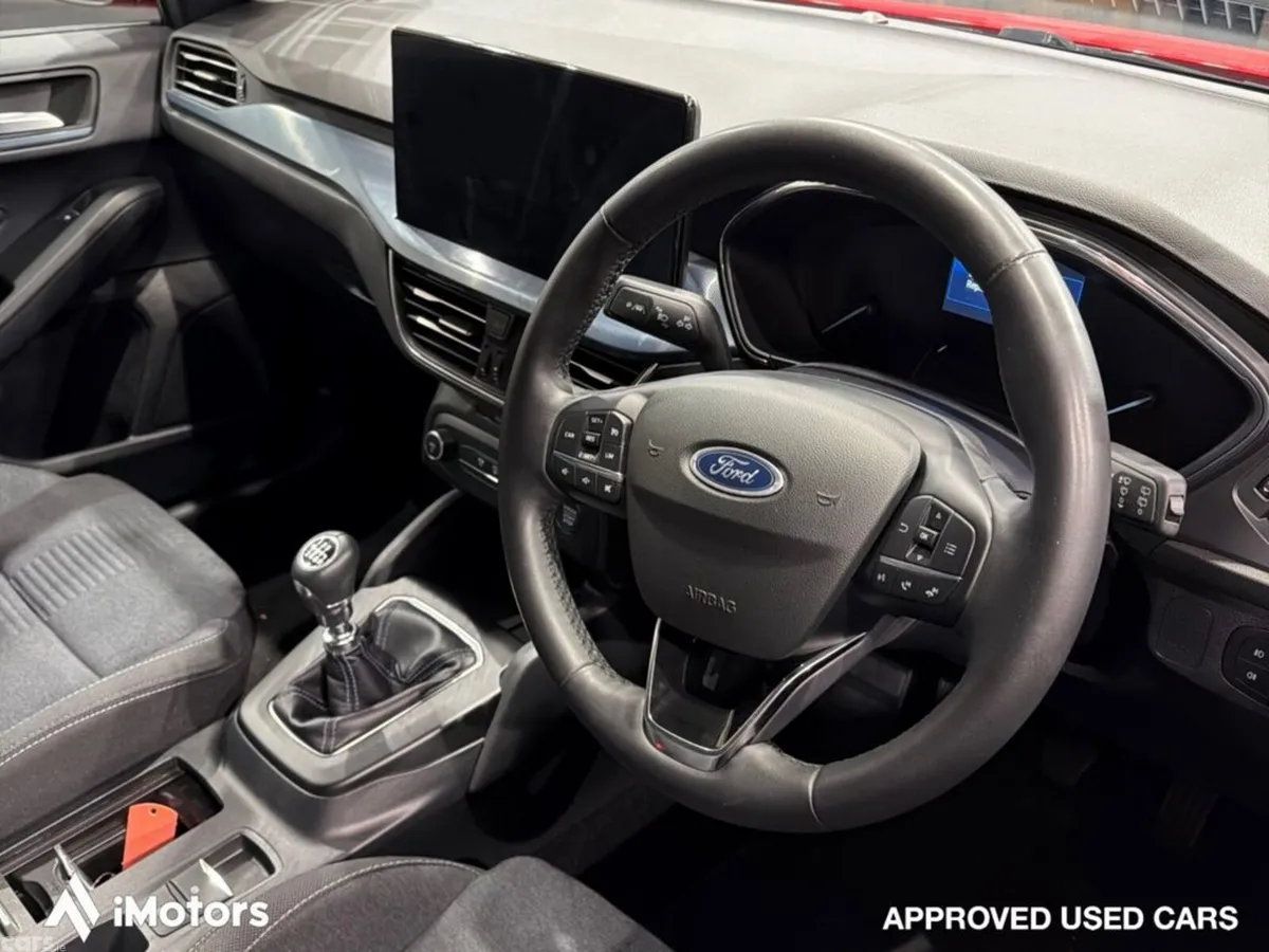 Ford Focus Hatchback, Petrol, 2024, Red