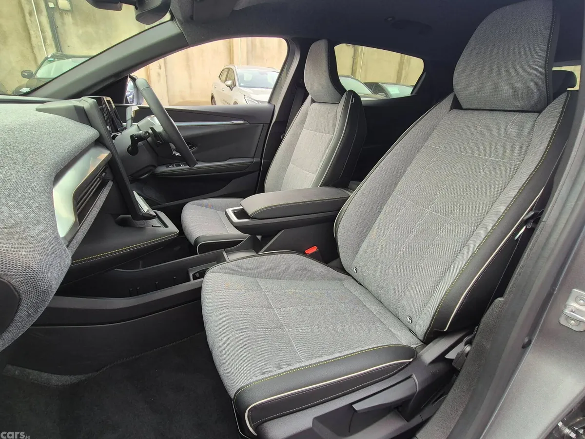 Renault Megane E-Tech Hatchback, Electric, 2026, Grey