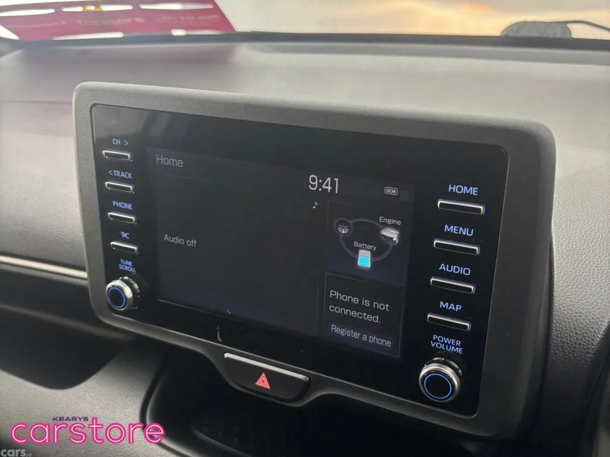 Toyota Yaris Hatchback, Petrol Hybrid, 2021, Silver