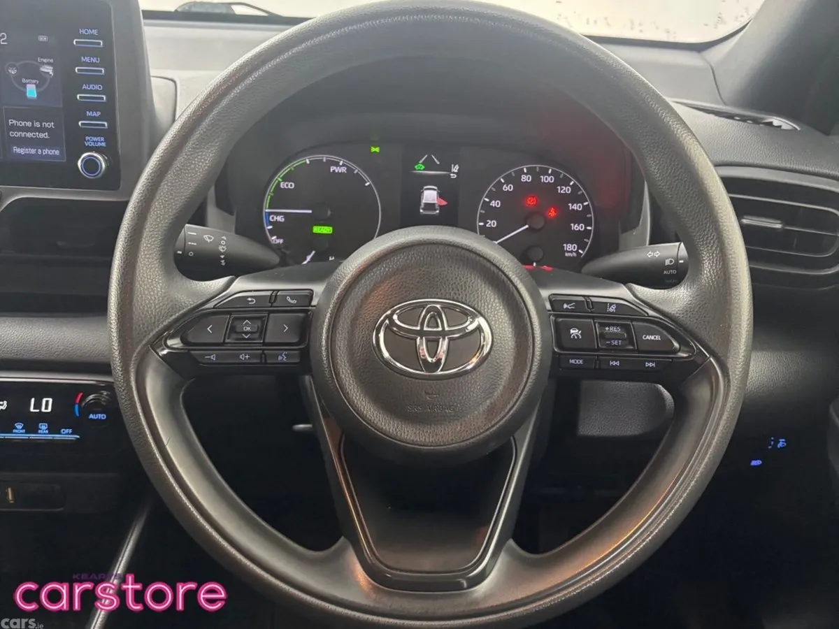 Toyota Yaris Hatchback, Petrol Hybrid, 2021, Silver
