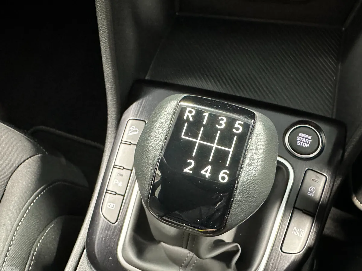 Kia Sportage SUV, Diesel Hybrid, 2026, White