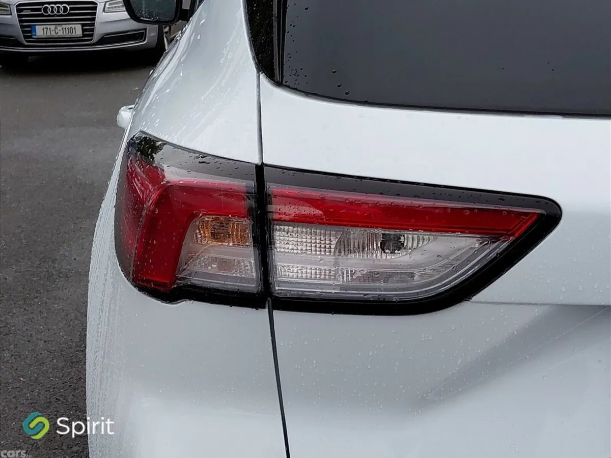 Ford Kuga SUV, Petrol Plug-in Hybrid, 2023, White