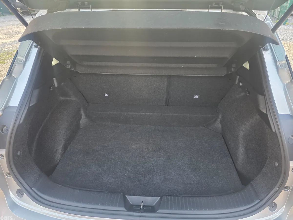 Nissan Qashqai MPV, Petrol, 2022, Grey
