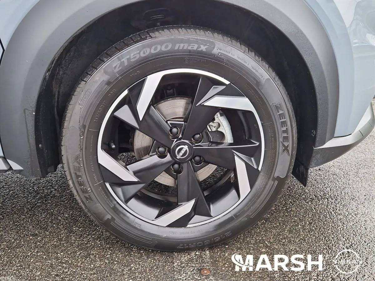 Nissan Juke SUV, Petrol Hybrid, 2023, Grey