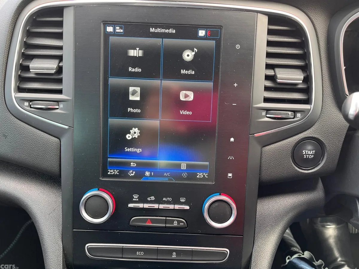 Renault Megane Hatchback, Petrol, 2019, Blue