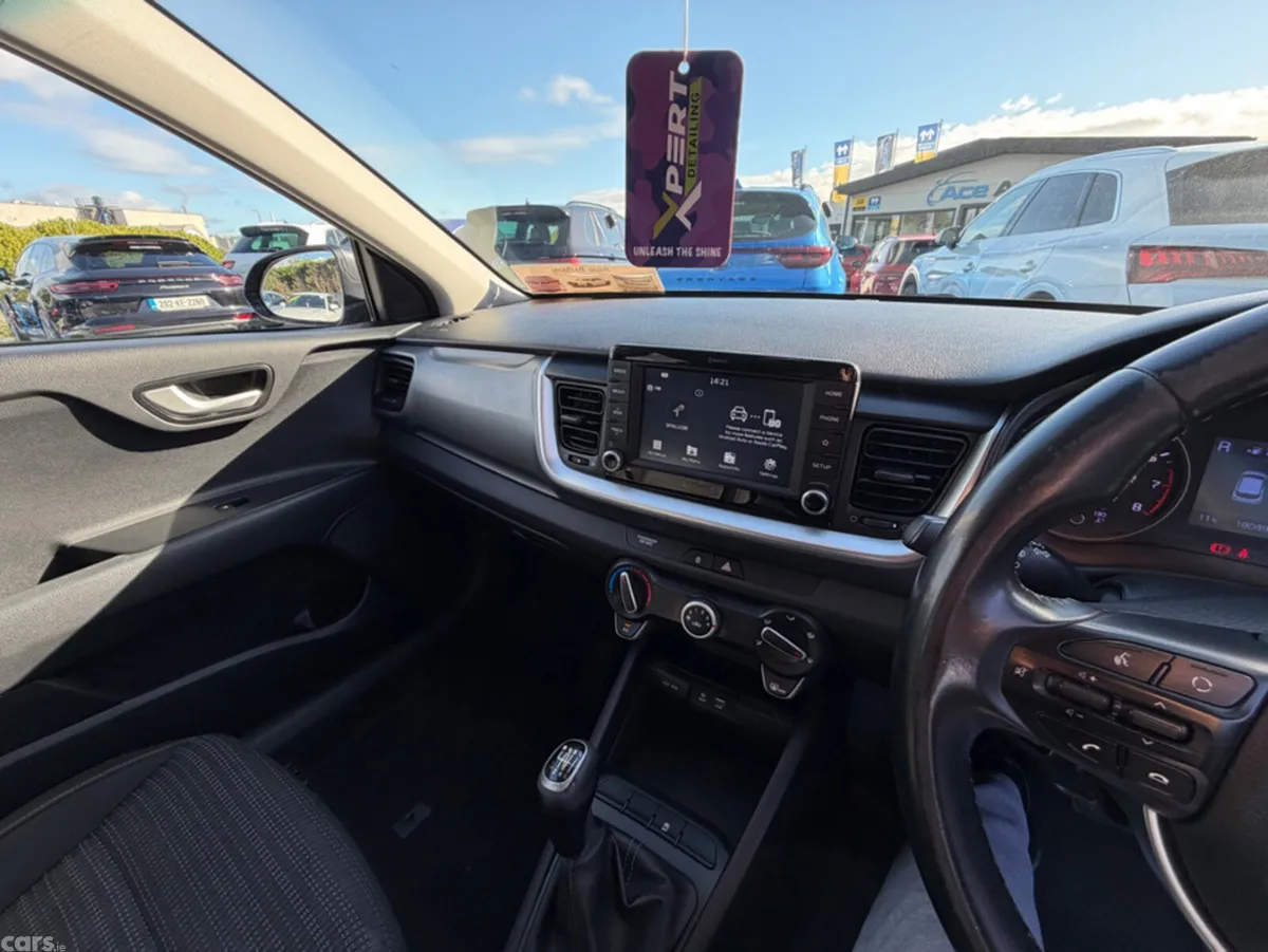 Kia Stonic SUV, Petrol, 2018, Grey