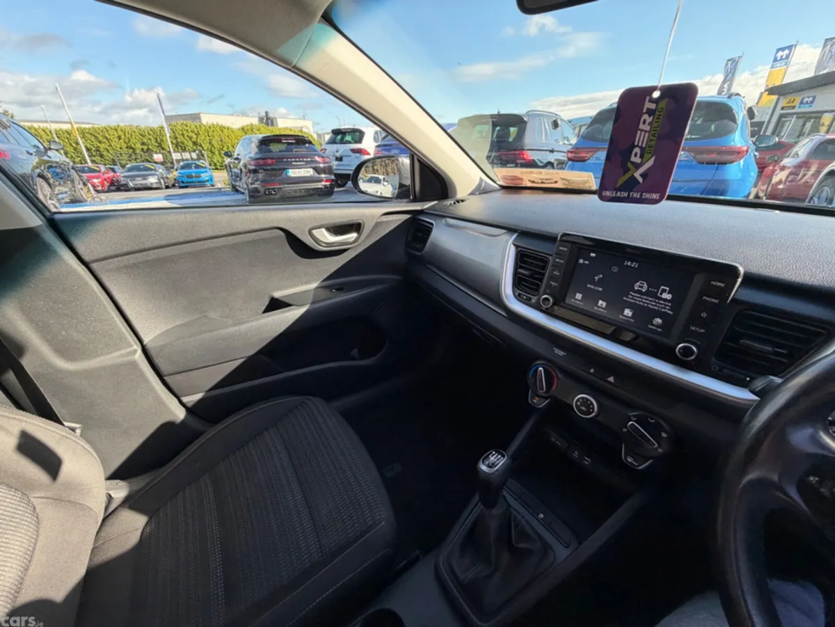 Kia Stonic SUV, Petrol, 2018, Grey