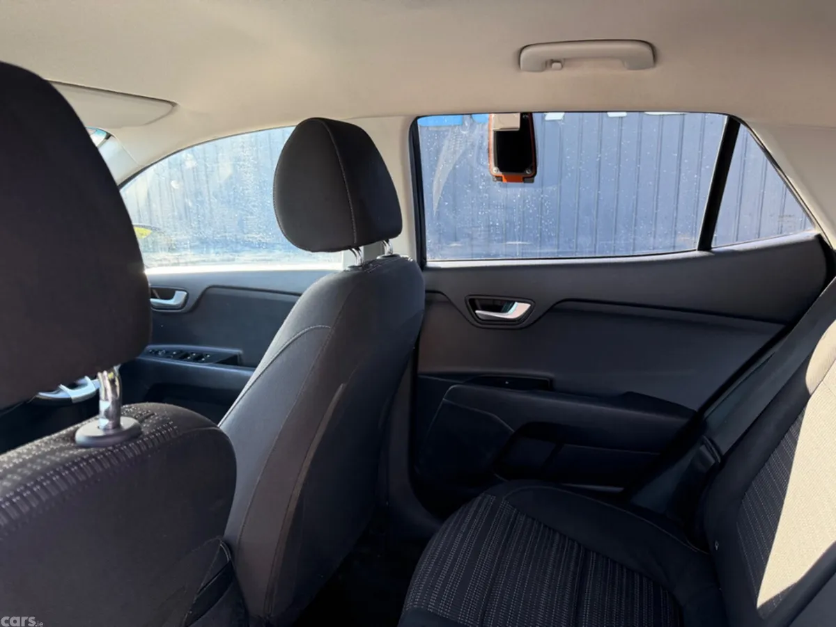 Kia Stonic SUV, Petrol, 2018, Grey