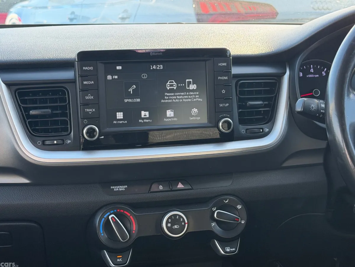 Kia Stonic SUV, Petrol, 2018, Grey