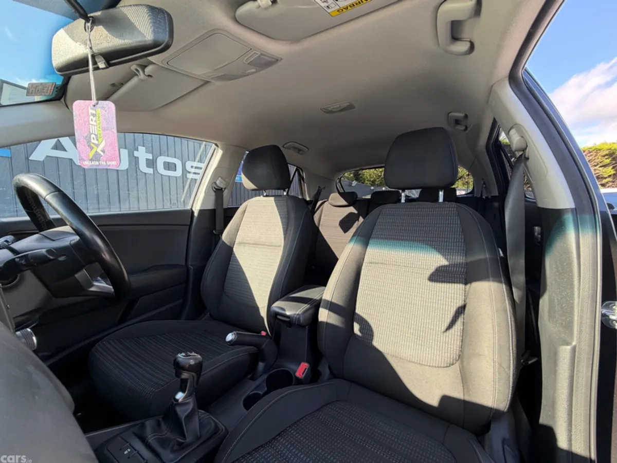 Kia Stonic SUV, Petrol, 2018, Grey