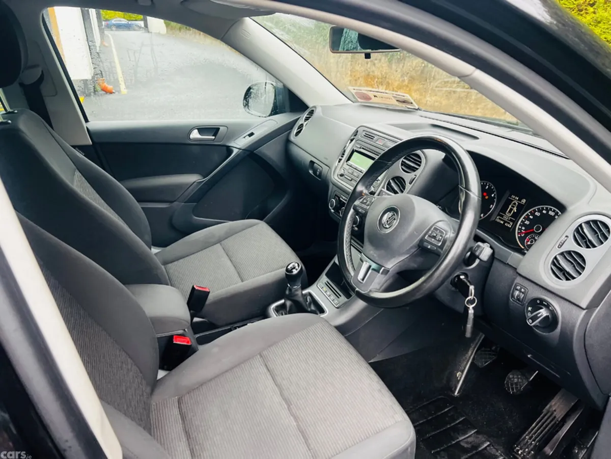 Volkswagen Tiguan SUV, Diesel, 2013, Black