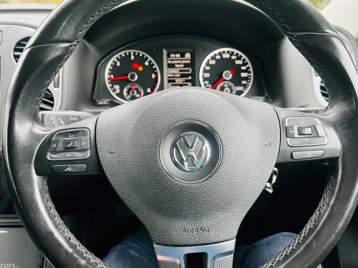 Volkswagen Tiguan SUV, Diesel, 2013, Black