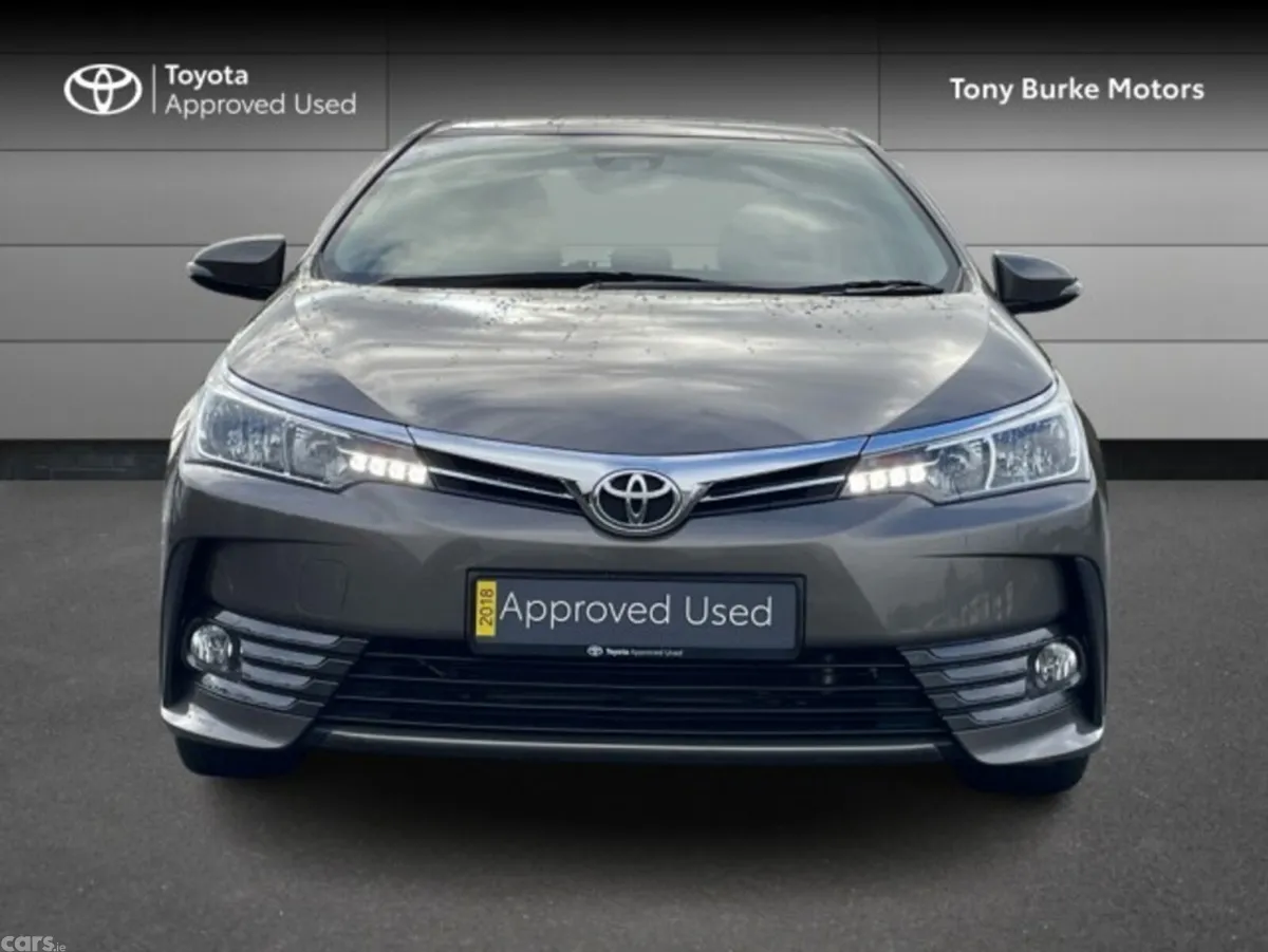 Toyota Corolla Saloon, Petrol, 2018, Grey