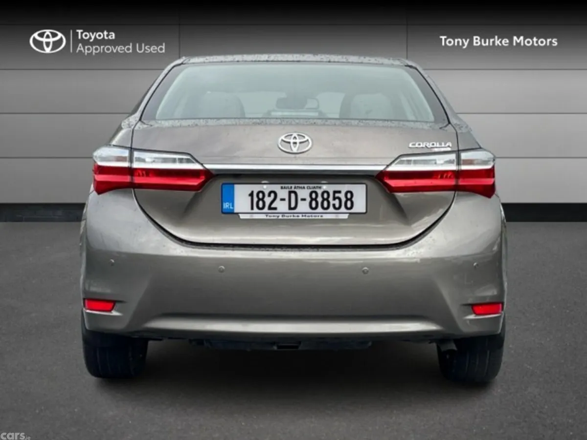 Toyota Corolla Saloon, Petrol, 2018, Grey