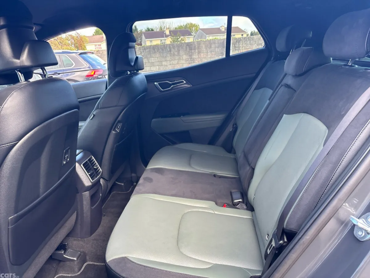 Kia Sportage MPV, Petrol Plug-in Hybrid, 2025, Grey
