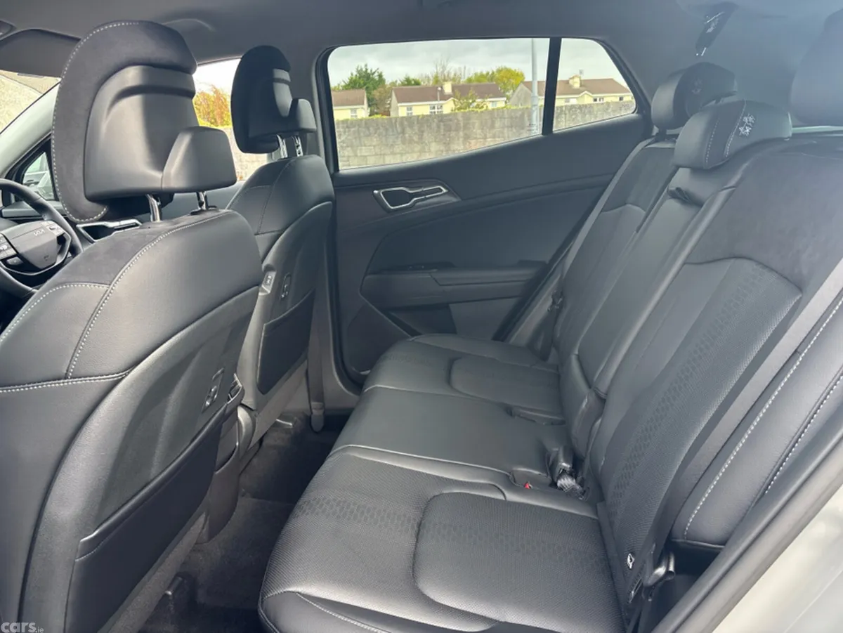 Kia Sportage MPV, Diesel Hybrid, 2026, Grey