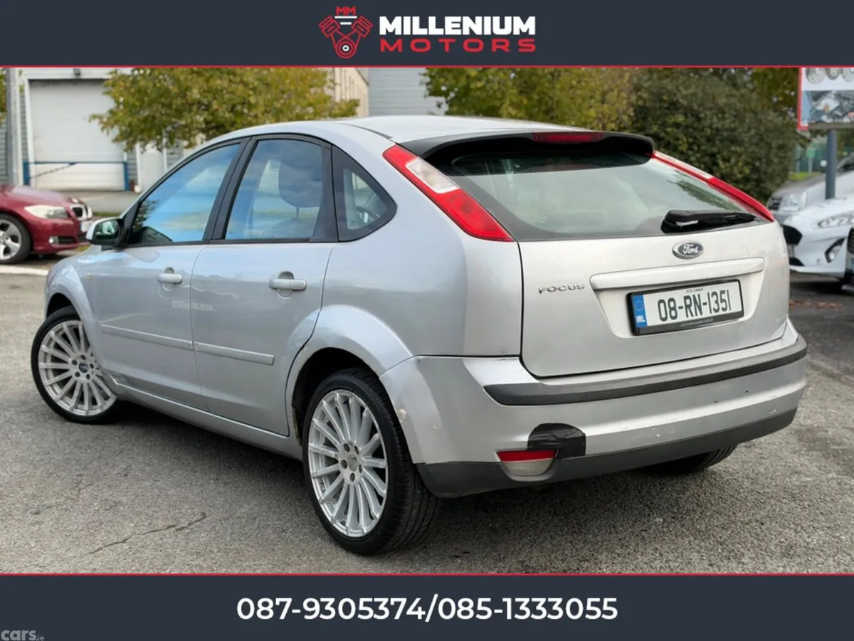 Ford Focus Hatchback, Petrol, 2008, Silver