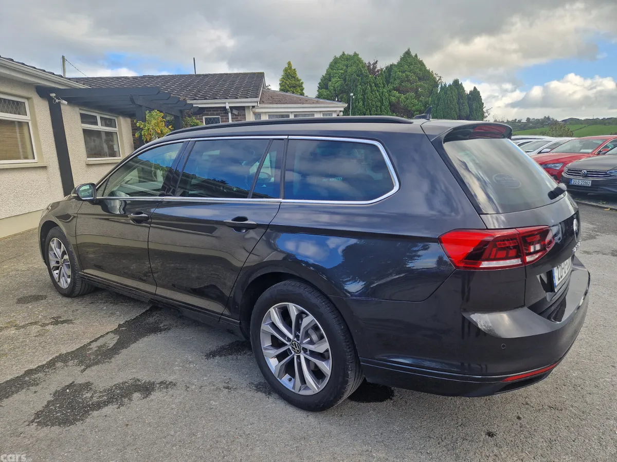 Volkswagen Passat Estate, Diesel, 2022, Grey