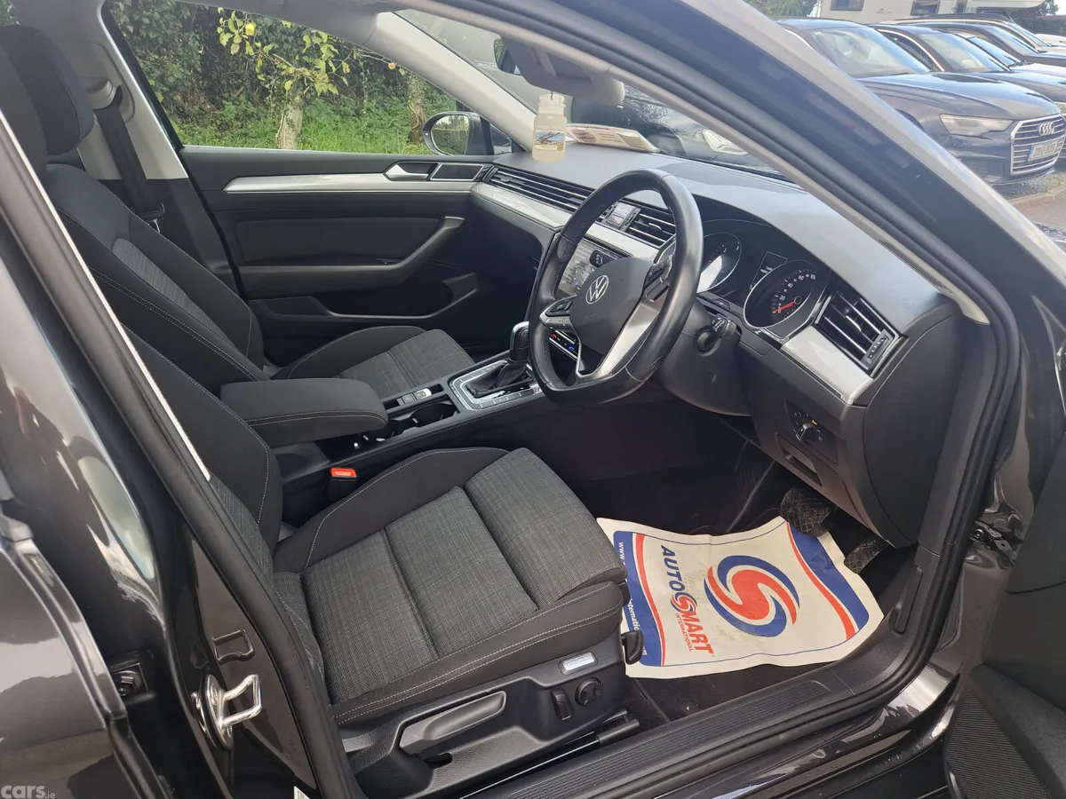 Volkswagen Passat Estate, Diesel, 2022, Grey