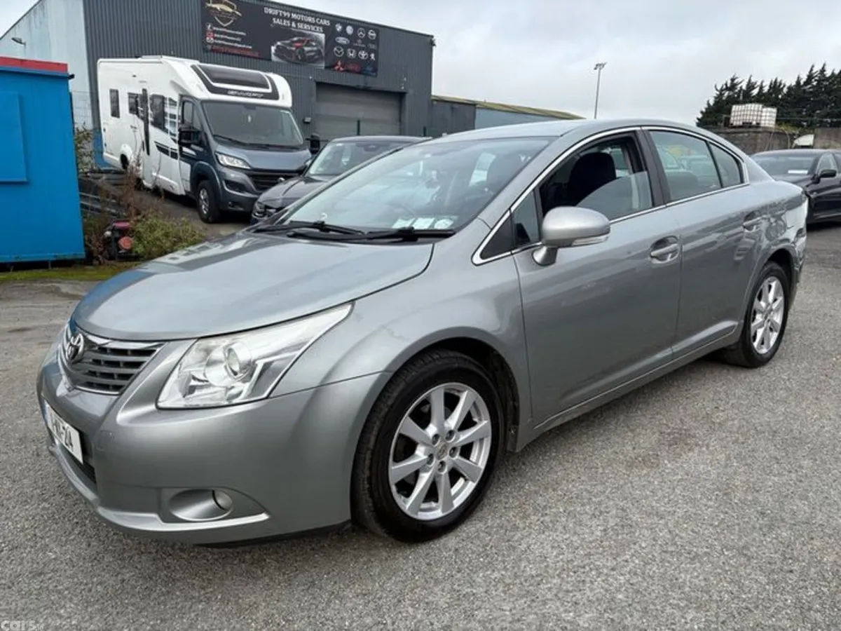 Toyota Avensis Saloon, Diesel, 2011, Grey