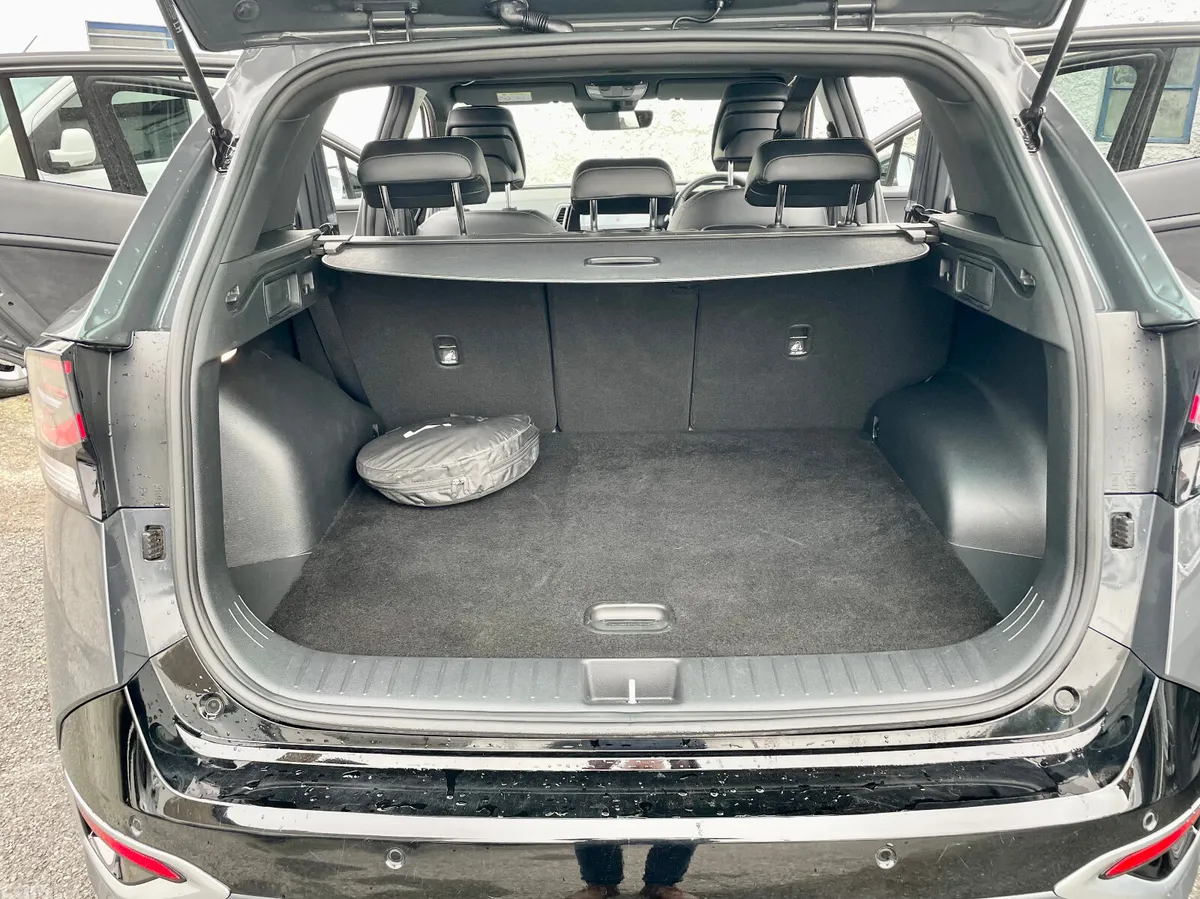 Kia Sportage SUV, Petrol Plug-in Hybrid, 2024, Grey