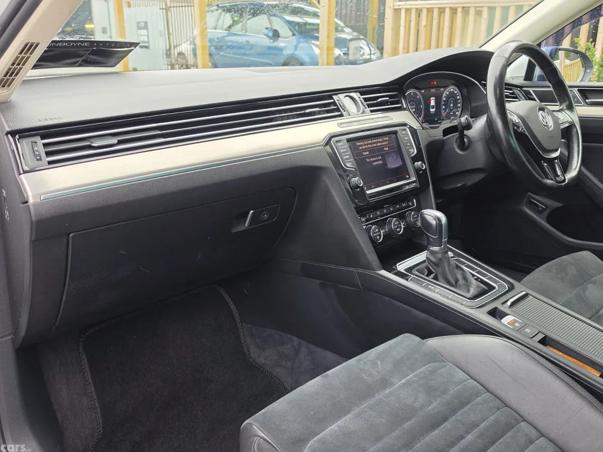 Volkswagen Passat Saloon, Diesel, 2016, White
