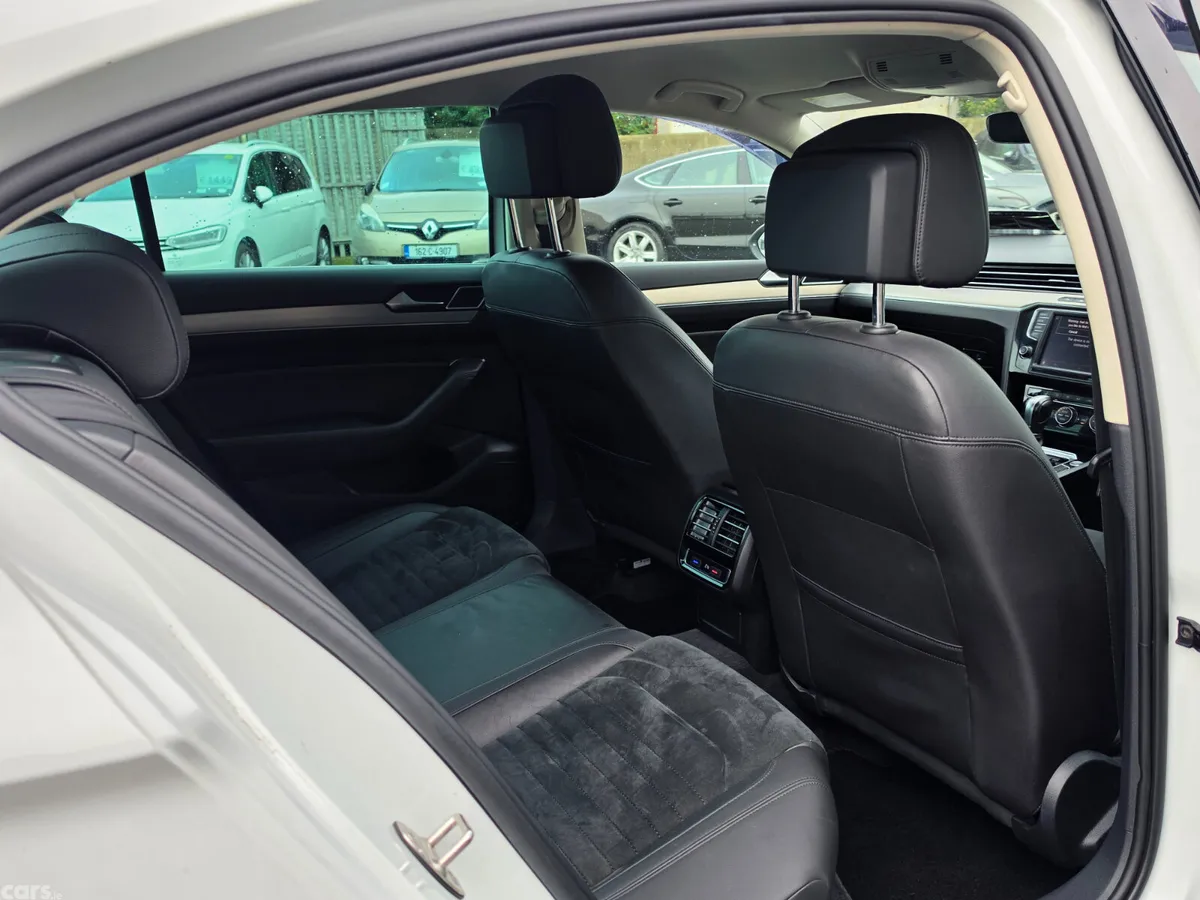 Volkswagen Passat Saloon, Diesel, 2016, White