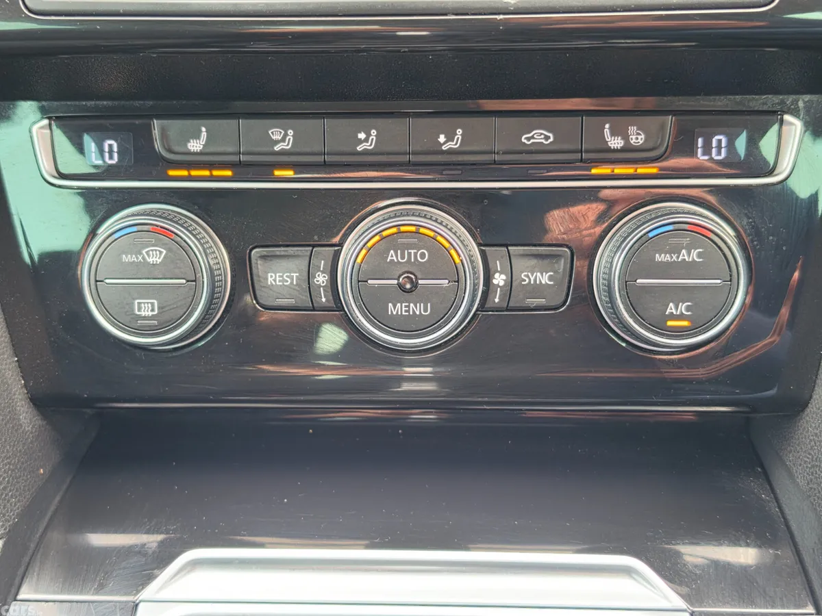 Volkswagen Passat Saloon, Diesel, 2016, White