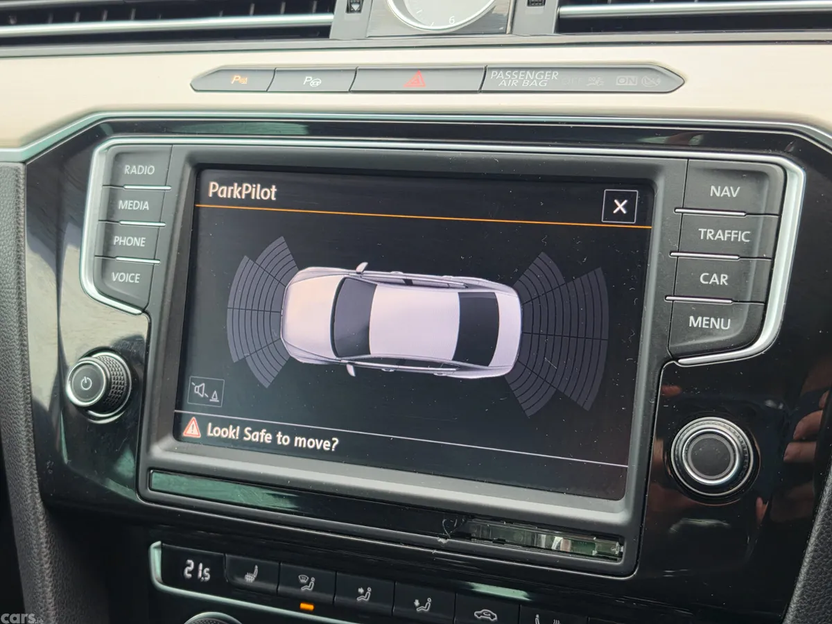 Volkswagen Passat Saloon, Diesel, 2016, White
