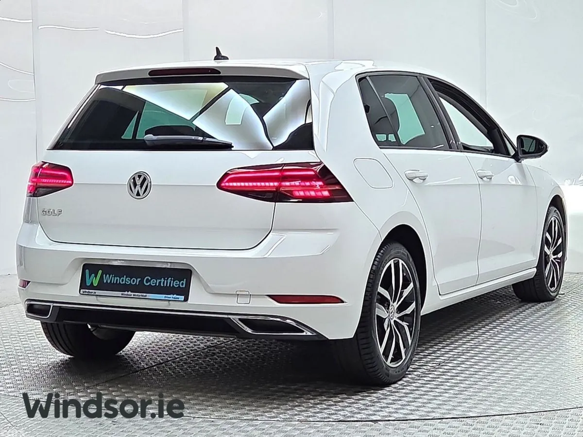 Volkswagen Golf Hatchback, Petrol, 2019, White