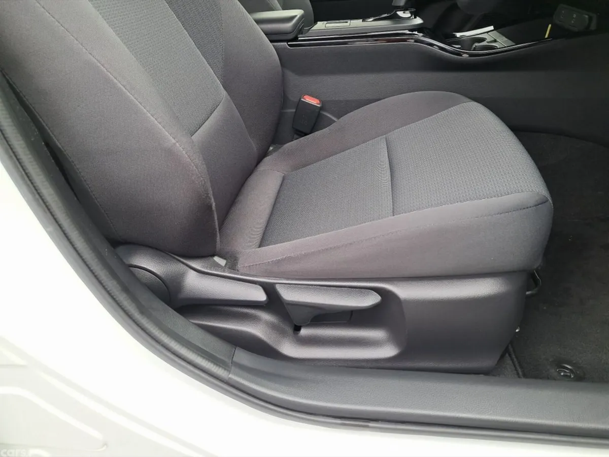 Toyota Prius Hatchback, Petrol Hybrid, 2023, White