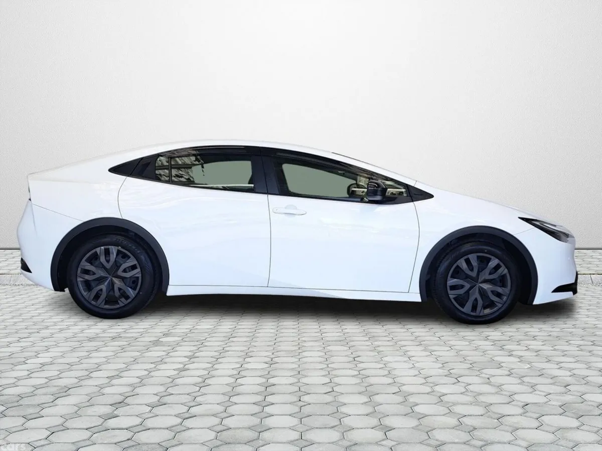Toyota Prius Hatchback, Petrol Hybrid, 2023, White