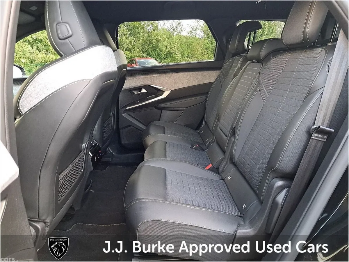 Peugeot 5008 SUV, Petrol Hybrid, 2026, Black