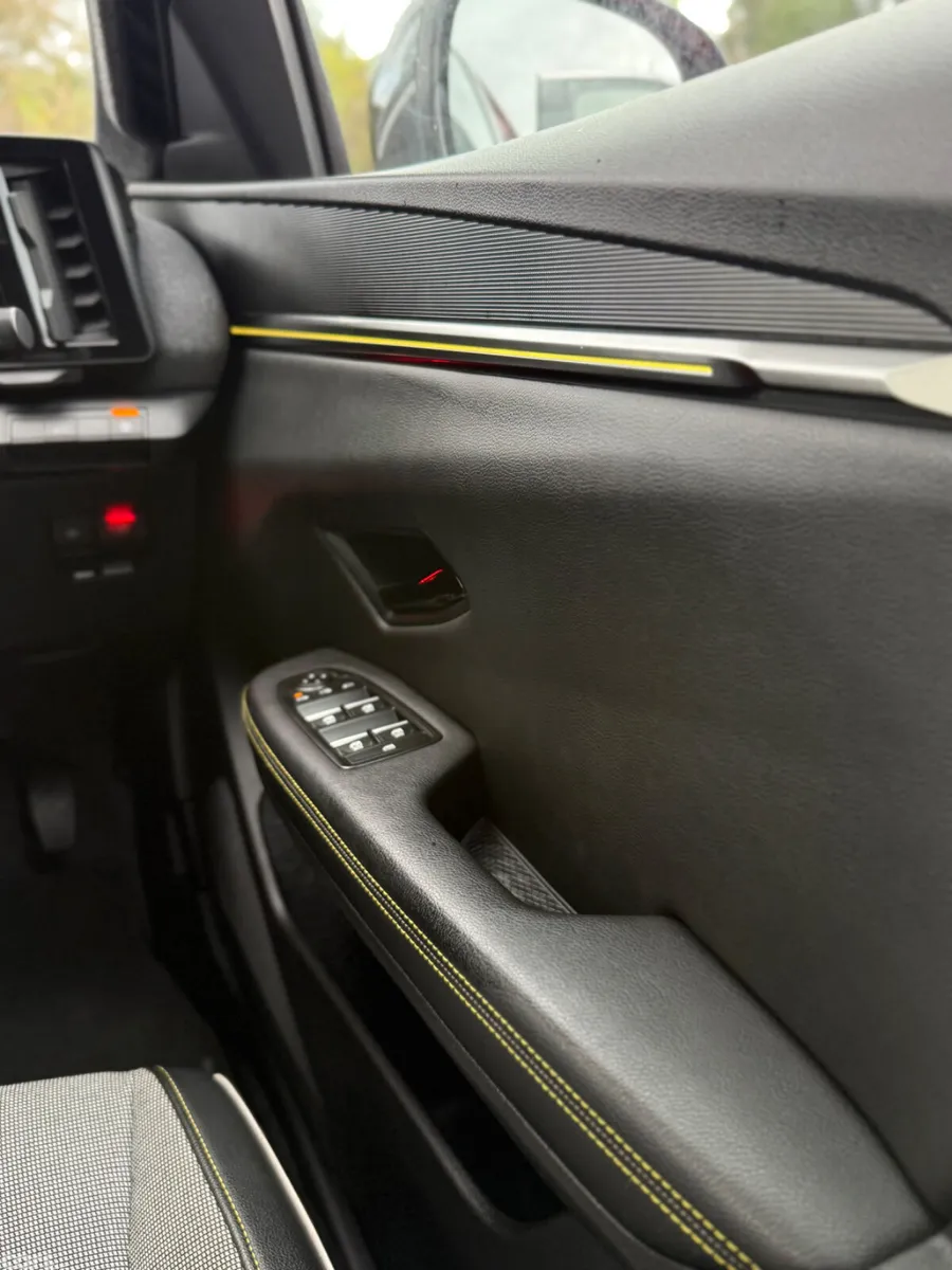 Renault Scenic MPV, Electric, 2024, Red