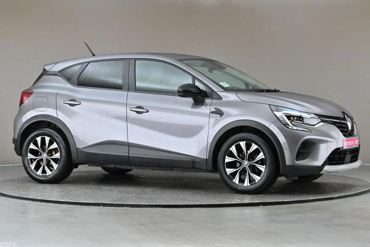 Renault Captur SUV, Petrol, 2024, Grey