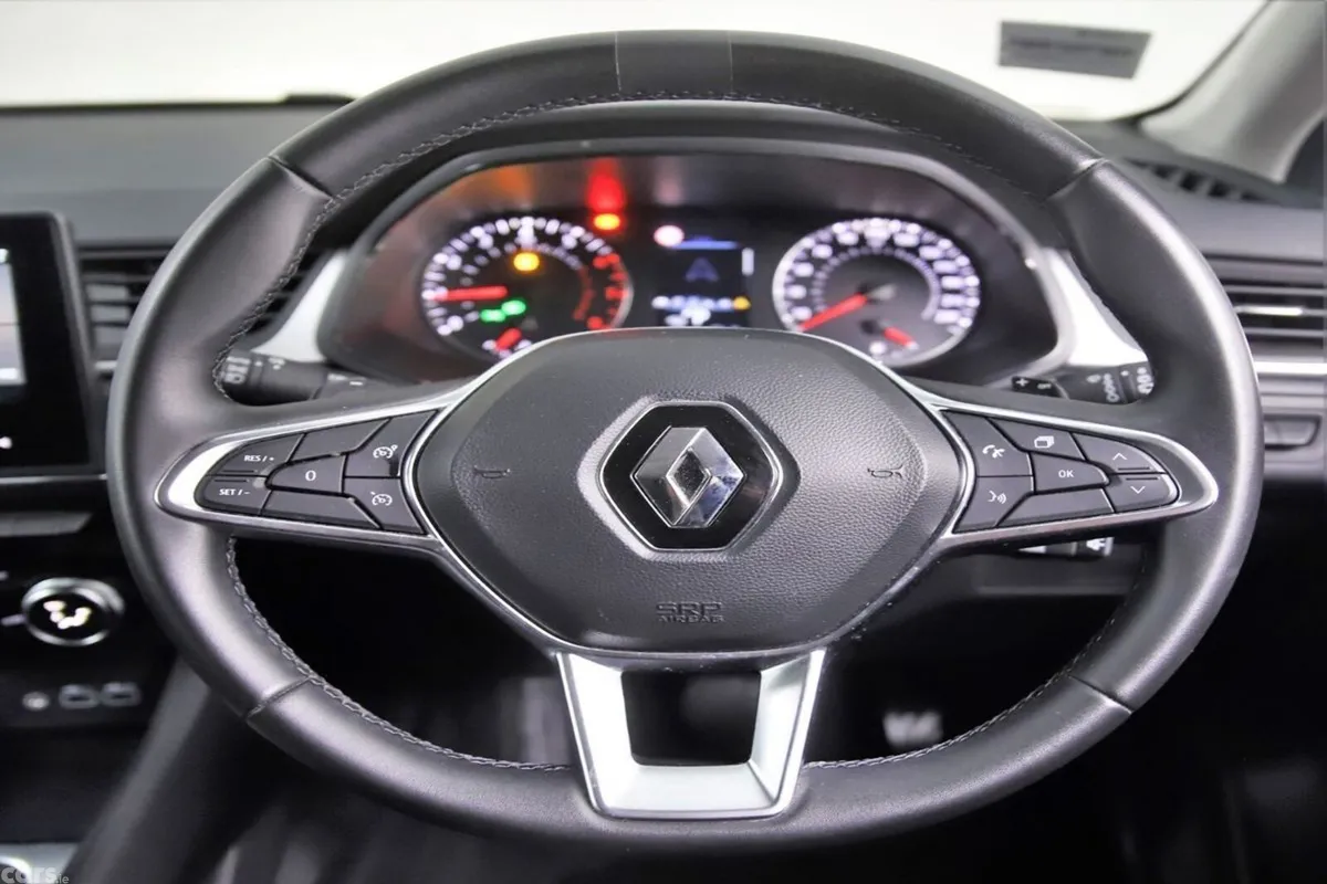 Renault Captur SUV, Petrol, 2024, Grey