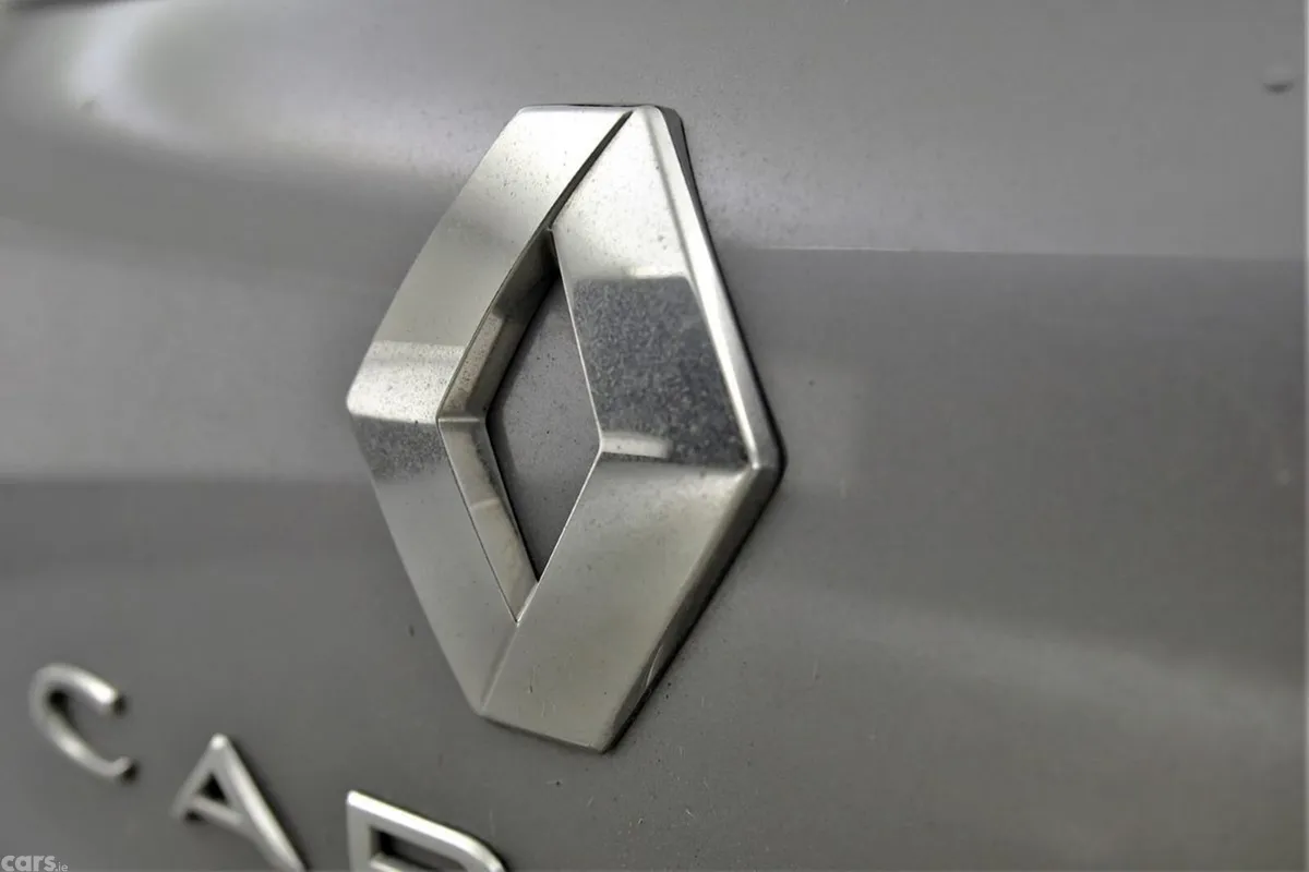 Renault Captur SUV, Petrol, 2024, Grey