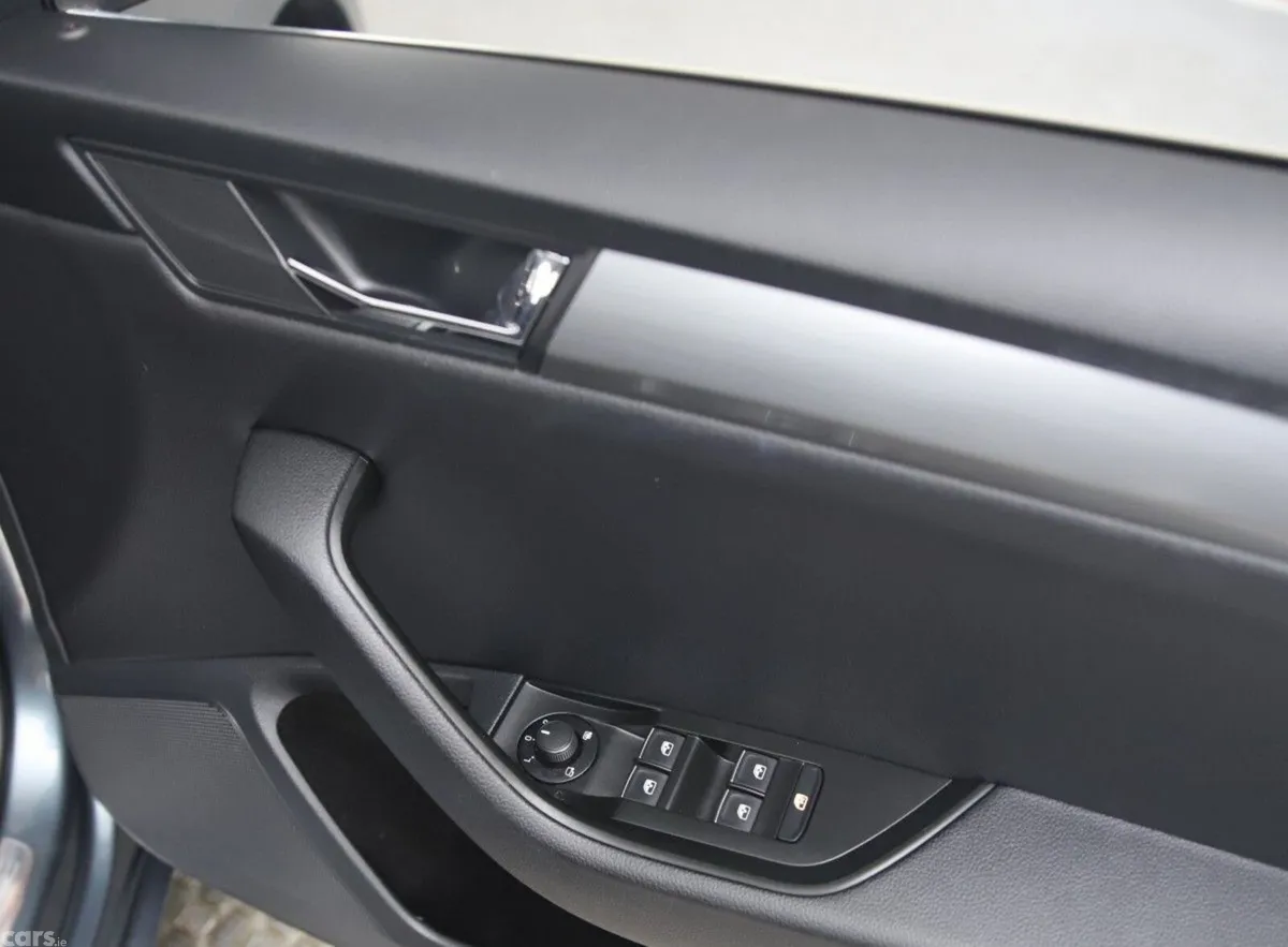 Skoda Superb Saloon, Diesel, 2017, Grey