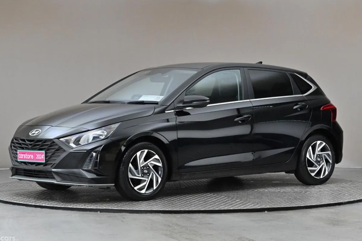 Hyundai i20 Hatchback, Petrol, 2024, Black