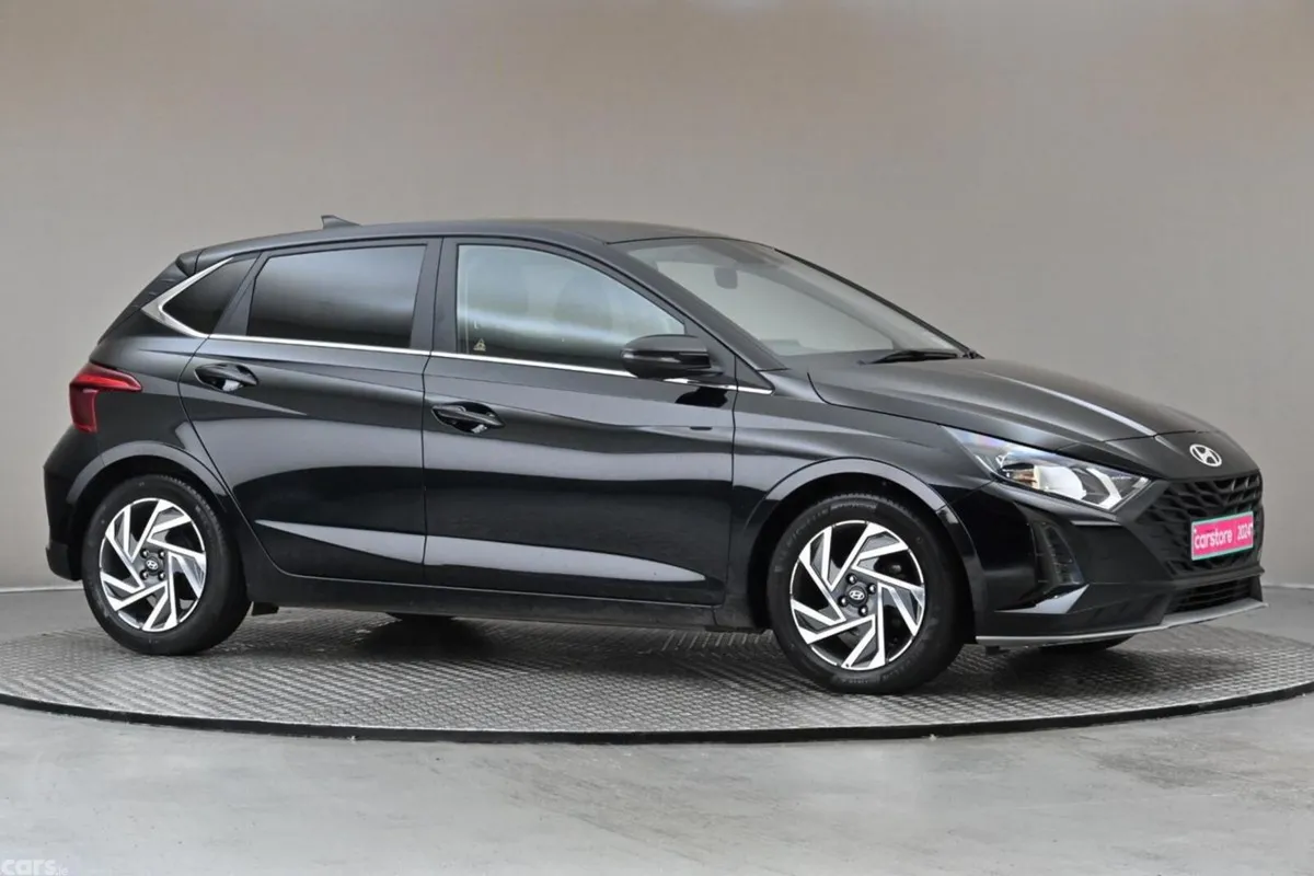 Hyundai i20 Hatchback, Petrol, 2024, Black