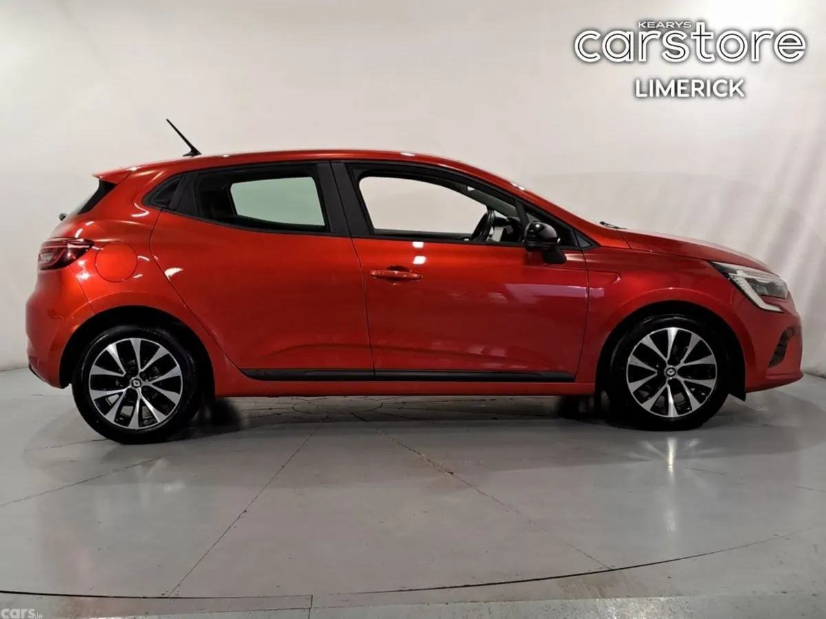 Renault Clio Hatchback, Petrol, 2023, Red