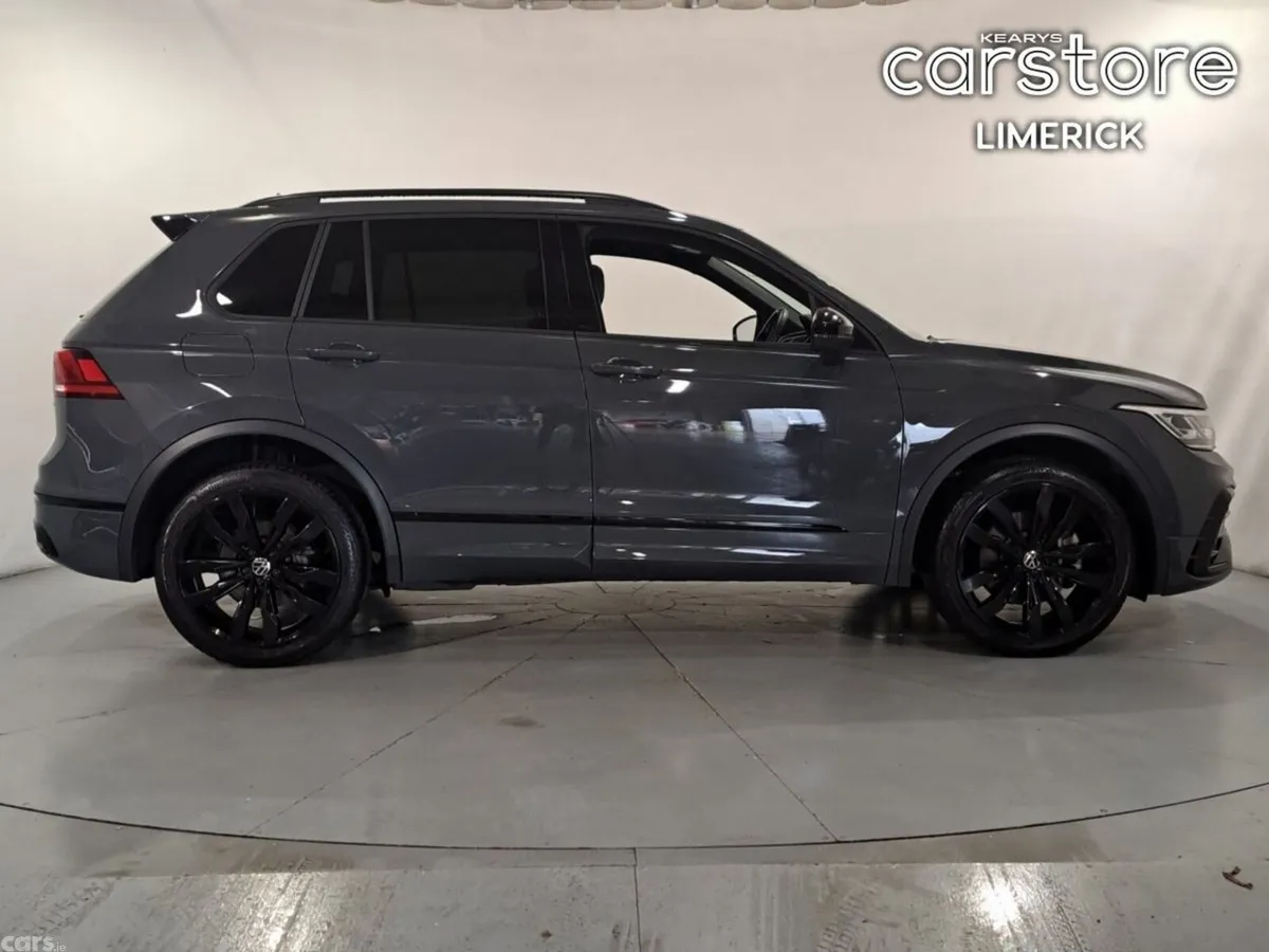 Volkswagen Tiguan SUV, Petrol Hybrid, 2024, Grey