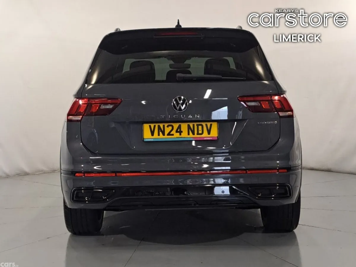 Volkswagen Tiguan SUV, Petrol Hybrid, 2024, Grey