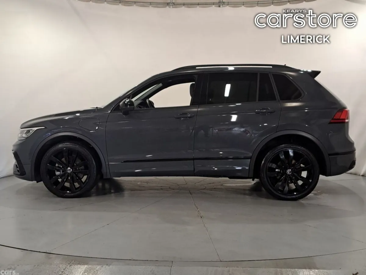 Volkswagen Tiguan SUV, Petrol Hybrid, 2024, Grey