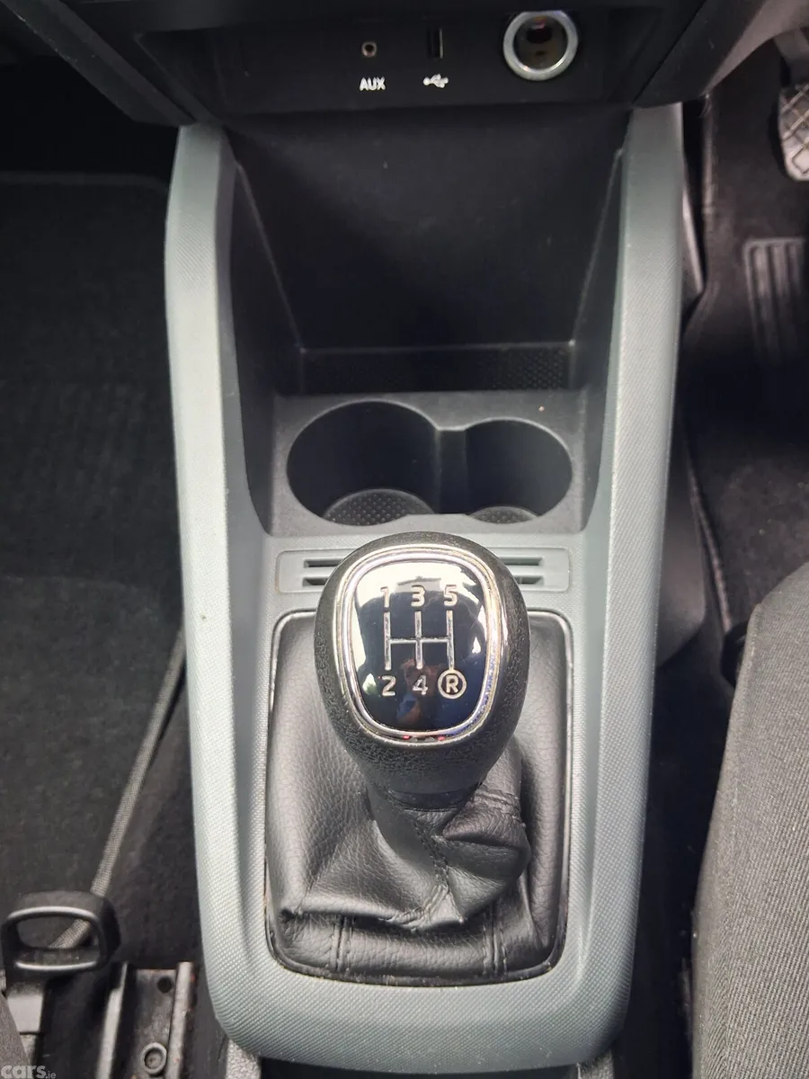 Skoda Fabia Hatchback, Petrol, 2017, White