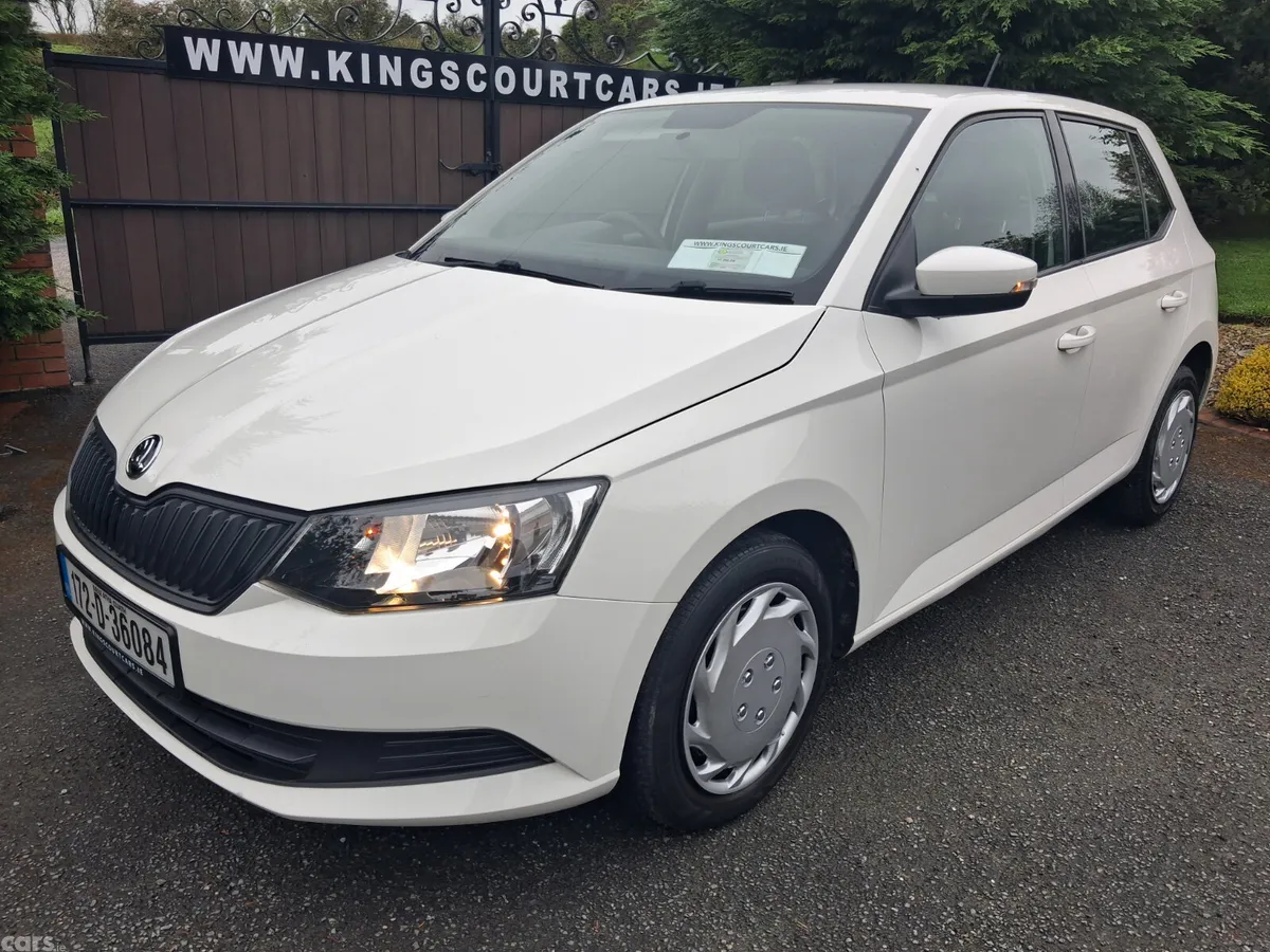 Skoda Fabia Hatchback, Petrol, 2017, White