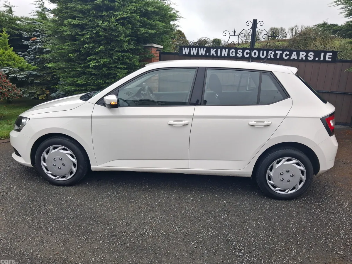 Skoda Fabia Hatchback, Petrol, 2017, White