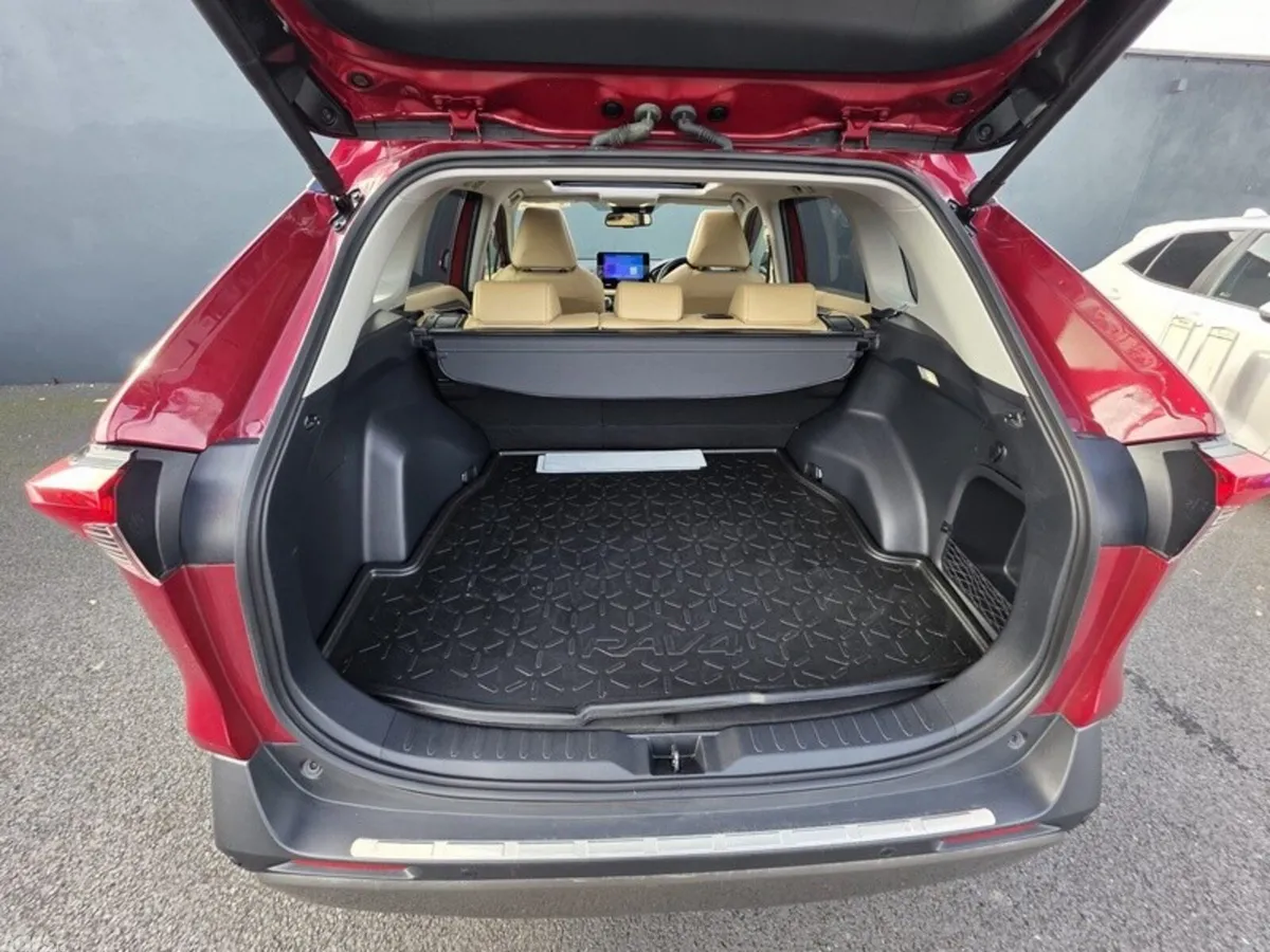 Toyota RAV4 SUV, Petrol Hybrid, 2024, Red